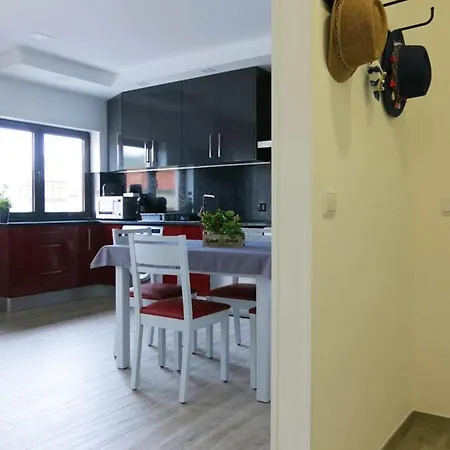 Apartment 2 Bedrooms At 500 M Away From The With Sea View And Wifi